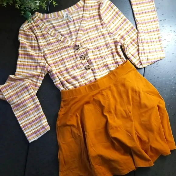 Women's Skirt Outfit S,M - Picture 3 of 3